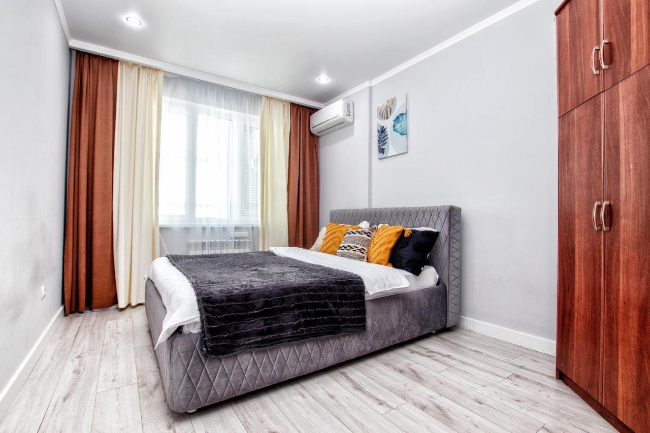 Appartement Orynbor Towers à Astana Extérieur photo